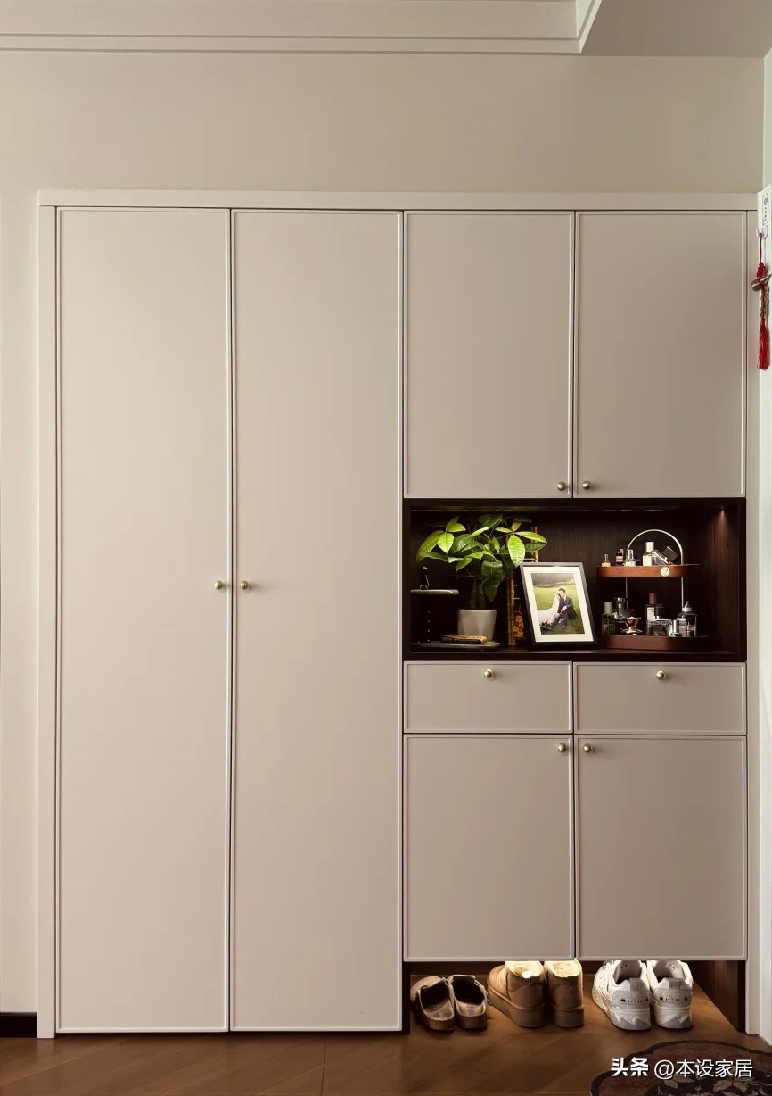 Gh&eacute; thăm căn bếp của c&ocirc; g&aacute;i 9X, t&ocirc;i mới nhận ra nhiều căn bếp hiện nay đ&atilde; lỗi thời: Thiết kế n&agrave;y mới l&agrave; xu hướng đ&aacute;ng học hỏi- Ảnh 2.