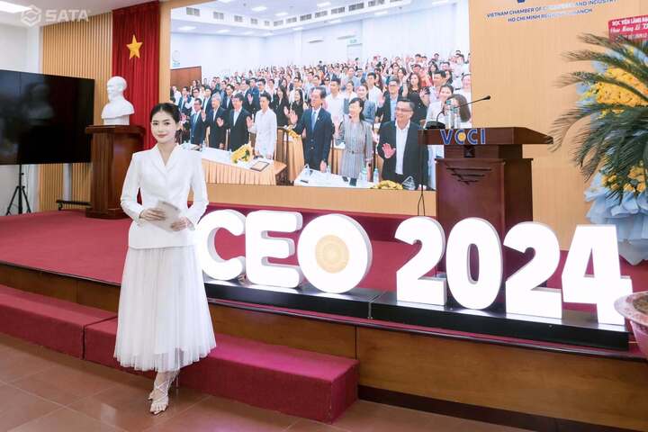 Nhan sắc v&agrave; học vấn của người đẹp đại diện Việt Nam thi Hoa hậu Tr&aacute;i đất 2026- Ảnh 9.