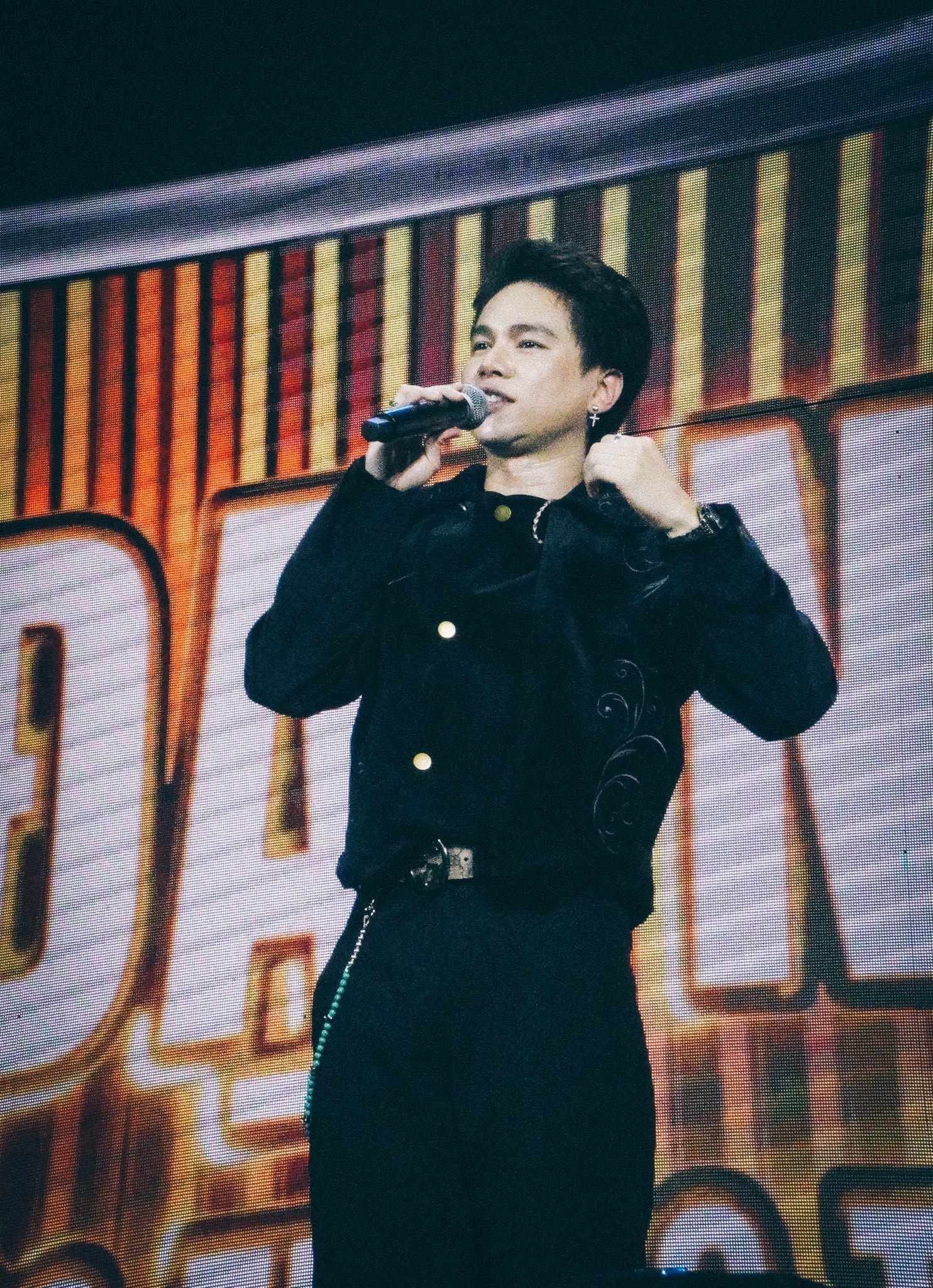 Việt Nam c&oacute; ca sĩ "cất giọng l&ecirc;n l&agrave; c&oacute; hit&rdquo;, nhạc cả nước thuộc m&agrave; vẫn lận đận 10 năm- Ảnh 6.