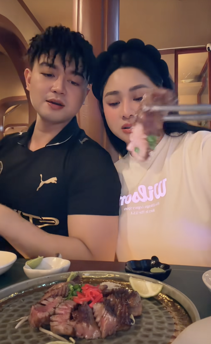 Hội bạn th&acirc;n xe bồn&rdquo;, &ldquo;xe tải&rdquo;, &ldquo;xe Carnival&rdquo; c&oacute; nết ăn nũng nịu ai xem cũng kho&aacute;i, 1 người l&agrave; vợ BTV nổi tiếng VTV- Ảnh 3.