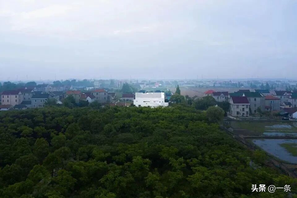 Chi 7 tỷ đồng x&acirc;y biệt thự trắng giữa v&ugrave;ng qu&ecirc;: Cặp vợ chồng khiến cả l&agrave;ng ngỡ ng&agrave;ng, nhưng điều đ&aacute;ng gi&aacute; nhất lại kh&ocirc;ng nằm ở ng&ocirc;i nh&agrave;- Ảnh 7.