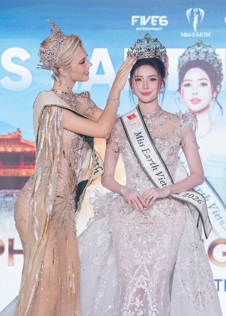 Nhan sắc v&agrave; học vấn của người đẹp đại diện Việt Nam thi Hoa hậu Tr&aacute;i đất 2026- Ảnh 1.