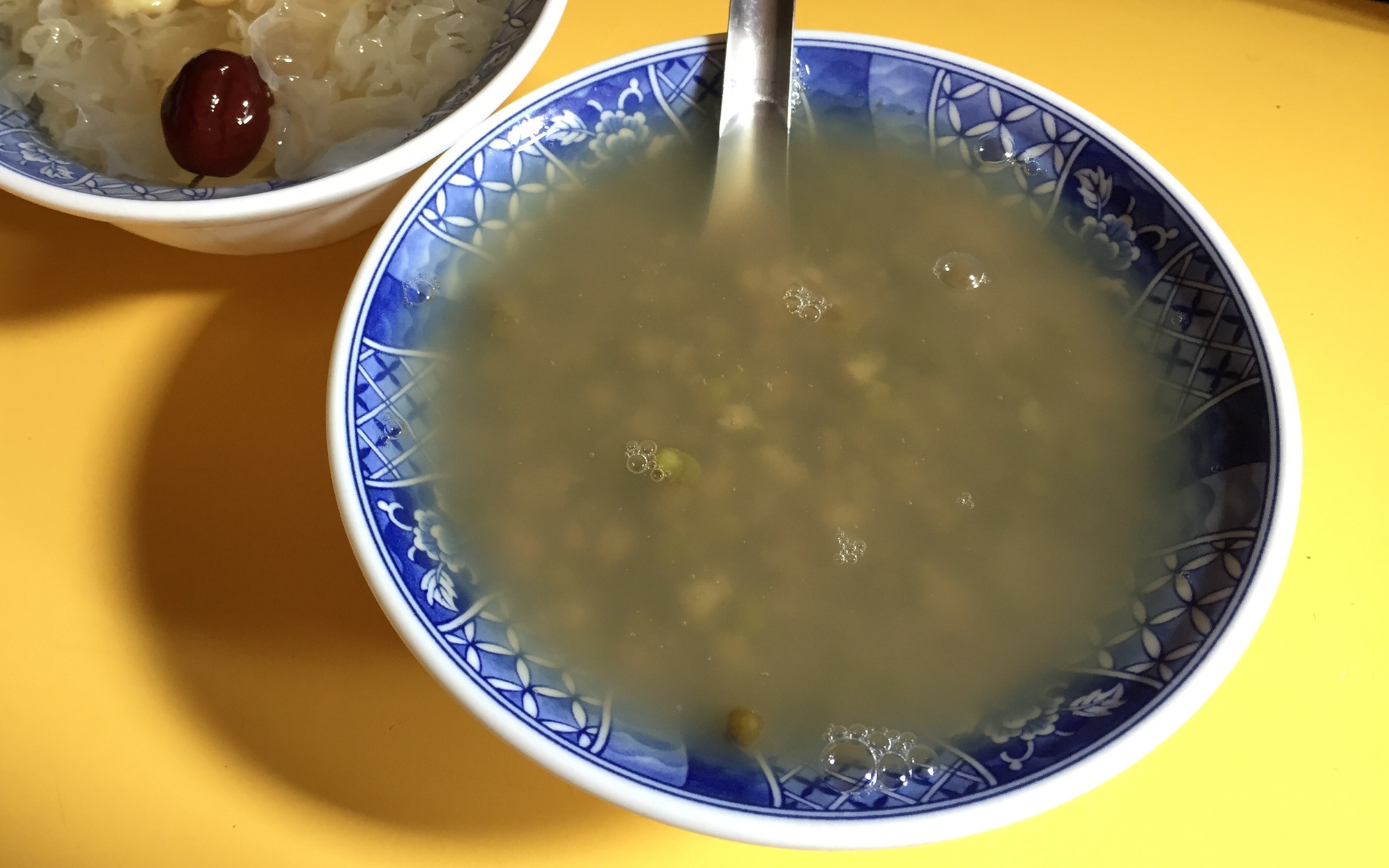 Tưởng giảm cân, ai ngờ ăn dưa chuột trước bữa ăn khiến cô gái trẻ phải đi viện - Ảnh 4.