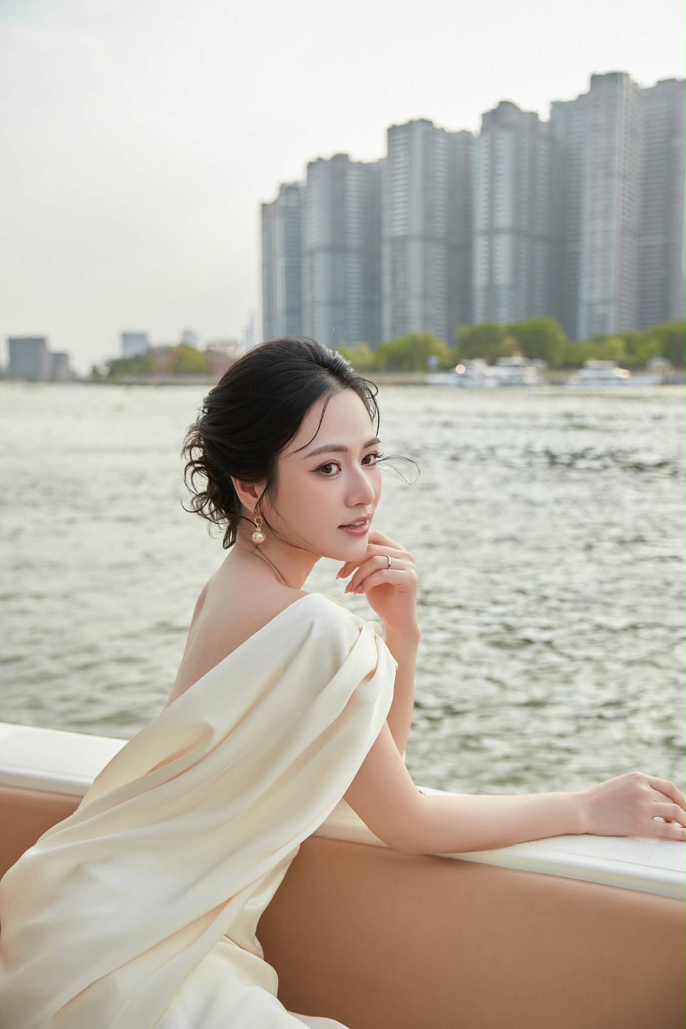 Mỹ nhân VTV chỉ đổi kiểu tóc mà cả triệu người sục sôi: Người đẹp làm gì cũng đẹp, khen xinh nhất giờ vàng chả sai- Ảnh 6.