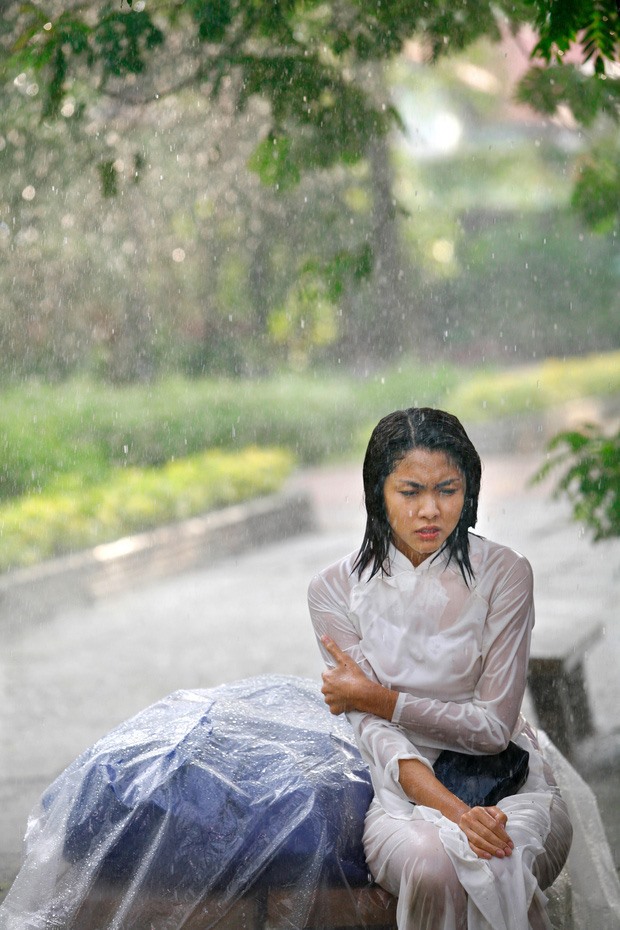 Tăng Thanh H&agrave; đẹp từng centimet- Ảnh 11.