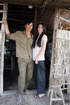 Tăng Thanh H&agrave; đẹp từng centimet- Ảnh 17.