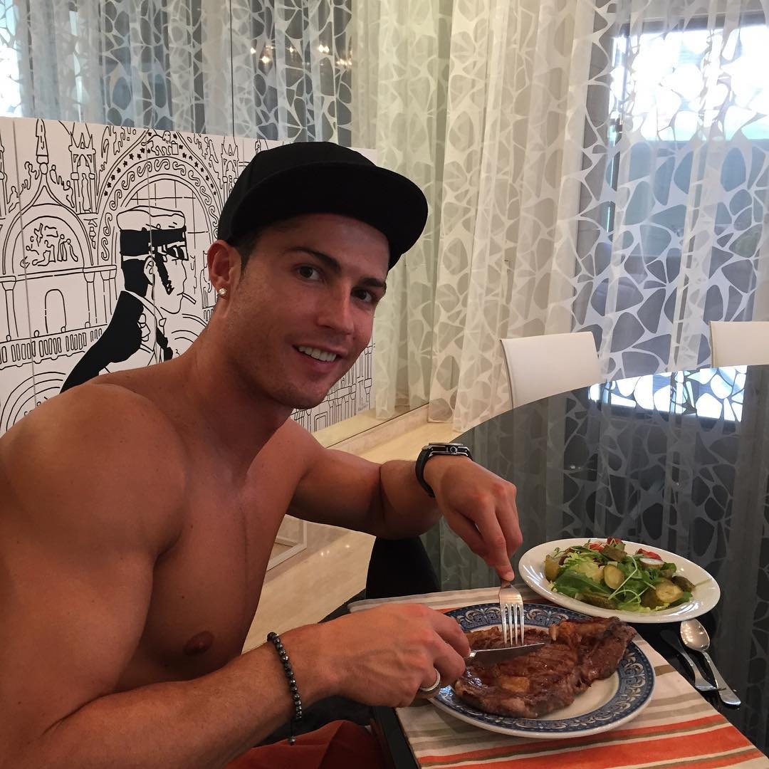Bữa ăn quan trọng nhất của Ronaldo- Ảnh 4.