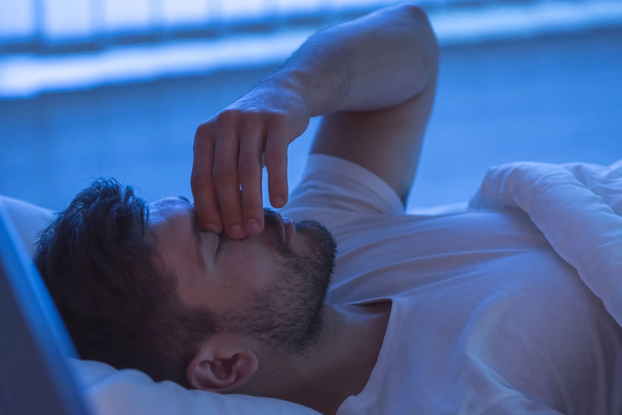 Thanh ni&ecirc;n độ tuổi 20 nhưng mức testosterone bằng với của người gi&agrave; chỉ sau v&agrave;i ng&agrave;y l&agrave;m 1 việc - Ảnh 2.