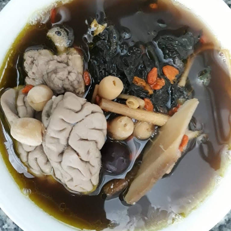 Ở con lợn c&oacute; 3 phần gi&agrave;u cholesterol hơn cả thịt mỡ, ăn nhiều "ph&aacute;" tim mạch: Nhiều người Việt m&ecirc;, tưởng ăn "s&agrave;nh" - Ảnh 1.