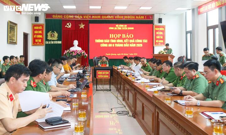 Vụ 146 điểm 10 m&ocirc;n To&aacute;n: C&ocirc;ng an tỉnh Tuy&ecirc;n Quang họp b&aacute;o th&ocirc;ng tin- Ảnh 1.