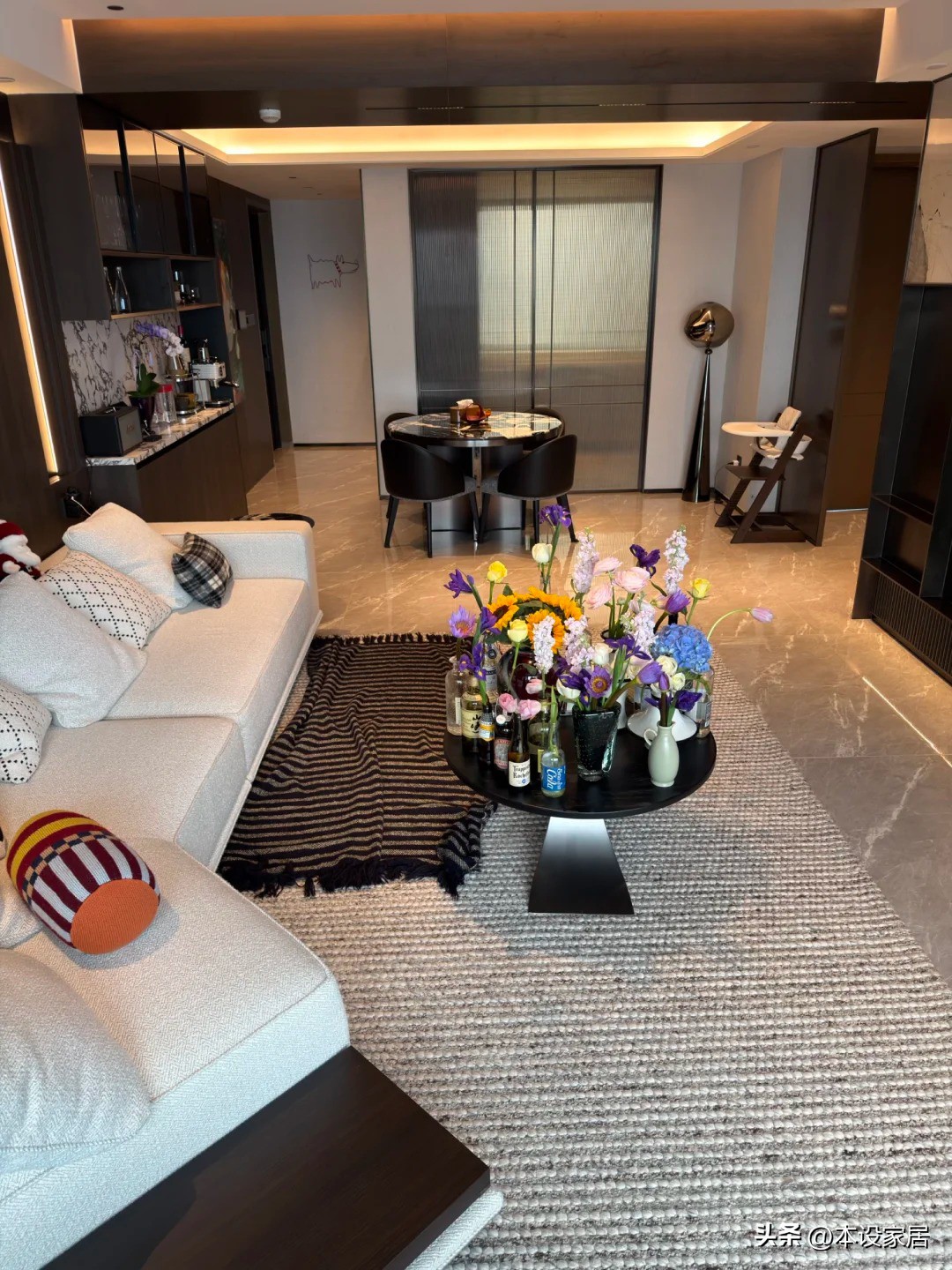 C&ocirc; g&aacute;i 9X chi gần 1,8 tỷ đồng cải tạo căn hộ 141m&sup2; sau khi kết h&ocirc;n: Th&agrave;nh quả khiến chồng cũng phải thừa nhận "gu thẩm mỹ qu&aacute; đỉnh"- Ảnh 7.