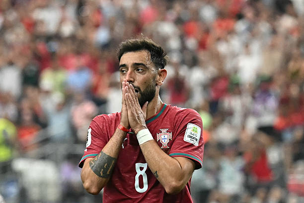 Bruno Fernandes &ocirc;m đầu tuyệt vọng: "Thất bại l&agrave; kh&ocirc;ng thể chấp nhận được"- Ảnh 1.
