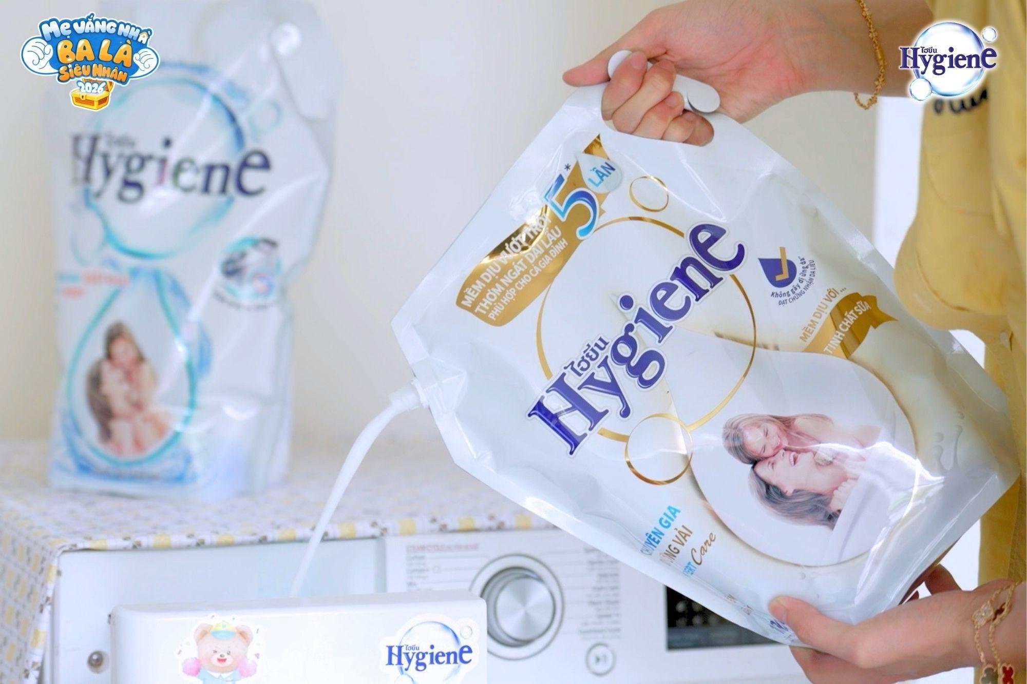 Ba Tuấn Dương rủ hai nh&oacute;c tỳ c&ugrave;ng &ldquo;khui&rdquo; b&iacute; mật sạch thơm cực đỉnh của mẹ Lucie - Ảnh 4.