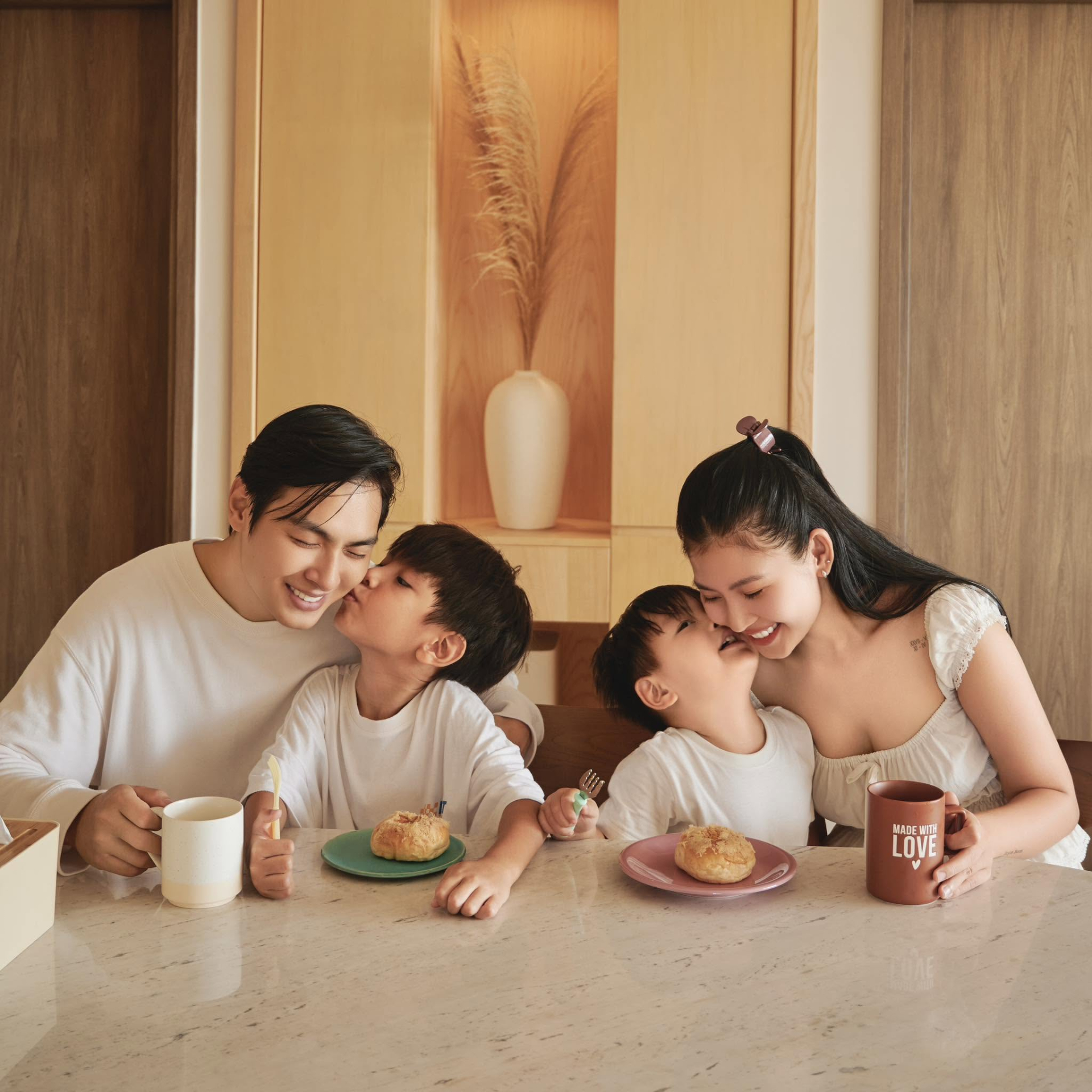 &ldquo;Ti&ecirc;n đồng ngọc nữ" của showbiz: Sống trong căn hộ đẹp thơ mộng, view hướng thẳng s&ocirc;ng Đồng Nai- Ảnh 2.