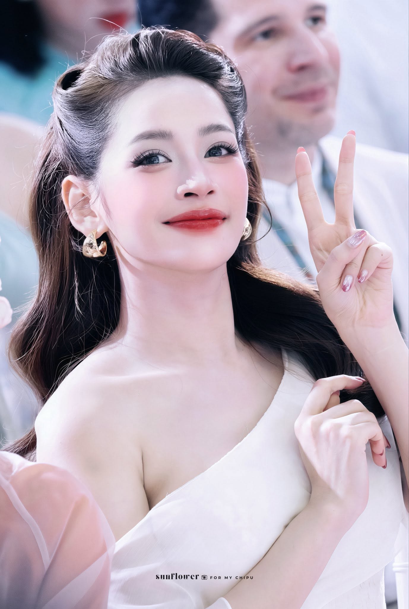 Khoảnh khắc th&acirc;n mật của mỹ nh&acirc;n đẹp nhất Việt Nam- Ảnh 3.
