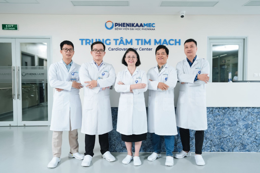 Nhồi m&aacute;u cơ tim ng&agrave;y c&agrave;ng trẻ h&oacute;a: Chuy&ecirc;n gia cảnh b&aacute;o đừng chủ quan với những dấu hiệu sớm - Ảnh 4.