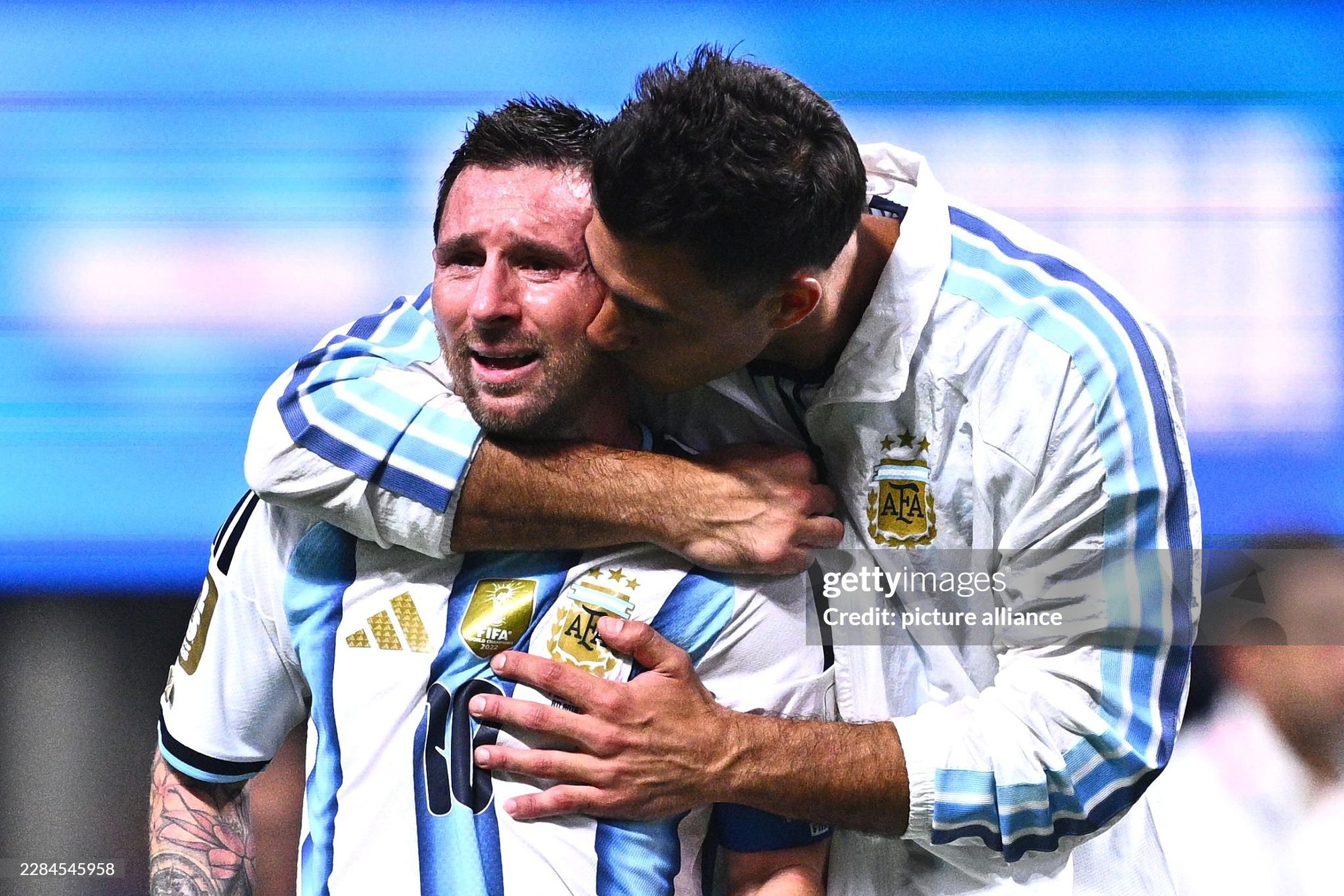 Messi k&eacute;o Argentina khỏi vực thẳm, nhưng ngo&agrave;i ADN của nh&agrave; v&ocirc; địch, đội b&oacute;ng vẫn c&ograve;n đầy rẫy vấn đề- Ảnh 1.