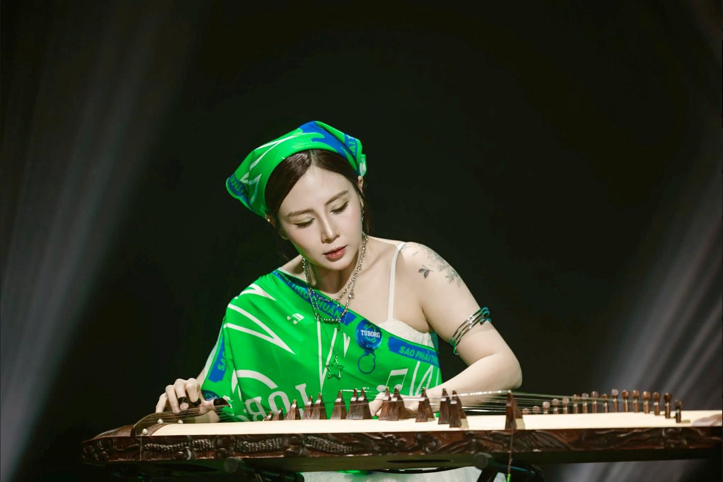 Không theo bất kỳ “chuẩn vui” nào, Gen Z biến nhạc hội thành “lãnh địa” độc bản - Ảnh 13.