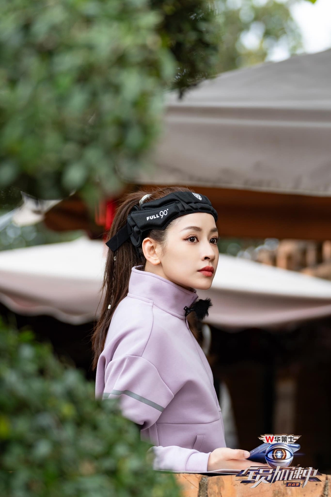 Mỹ nh&acirc;n Việt đầu ti&ecirc;n đổ bộ thảm đỏ Weibo, được truyền th&ocirc;ng Trung khen đẹp hơn Triệu Lệ Dĩnh- Ảnh 3.