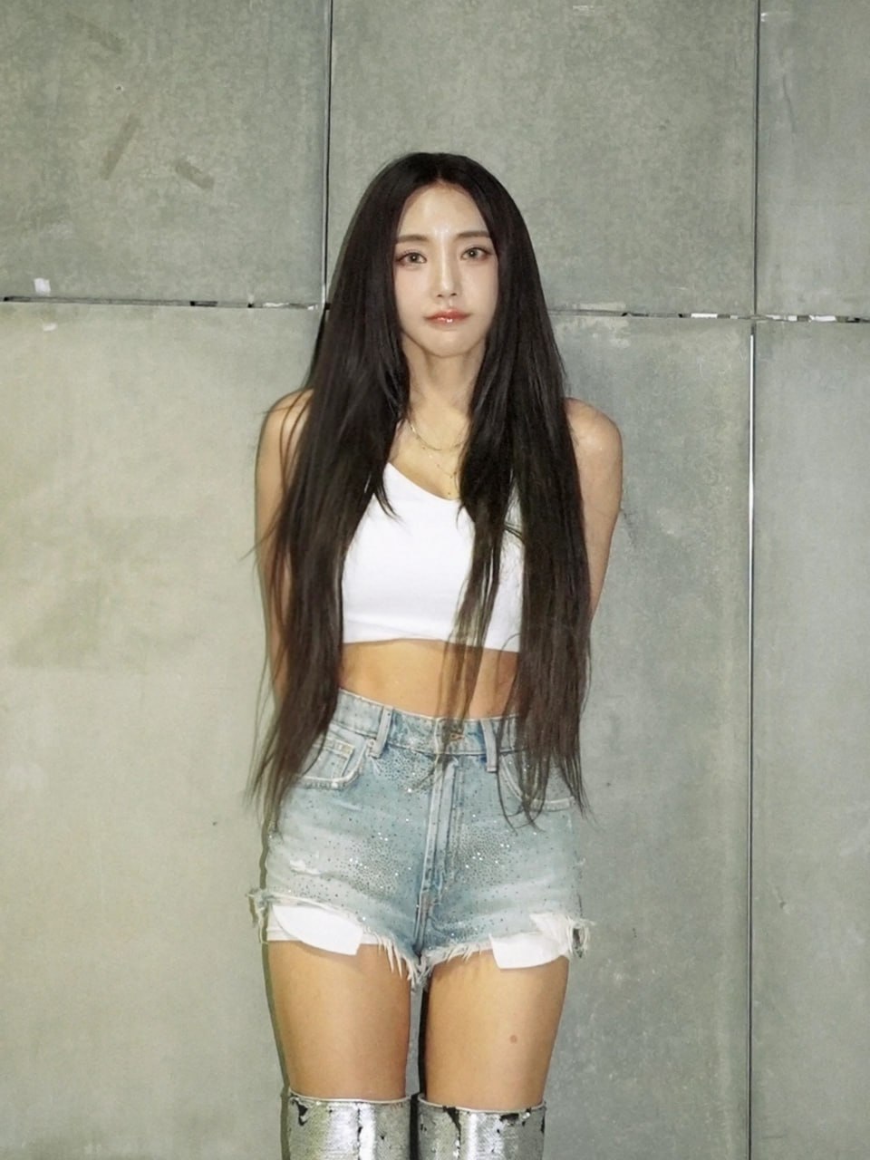 Nữ thần Kpop lu&ocirc;n tự nhận l&agrave; "hot girl", 46 tuổi body n&eacute;t căng kh&ocirc;ng ch&ecirc; nổi- Ảnh 5.