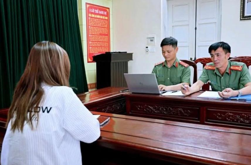 Hết d&agrave;n dựng t&acirc;m linh đến vẽ chuyện "t&igrave;m trai lạ ở Tr&agrave;ng An": Đừng biến Ninh B&igrave;nh th&agrave;nh trường quay bất đắc dĩ của MXH!- Ảnh 3.