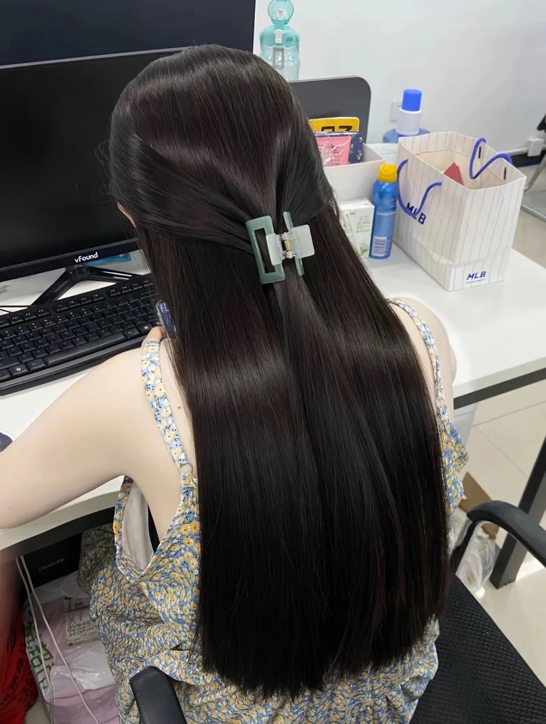 Nhiều người chỉ chăm d&ugrave;ng mặt nạ t&oacute;c m&agrave; qu&ecirc;n mất bước gi&uacute;p t&oacute;c giảm xơ rối nhanh nhất- Ảnh 2.