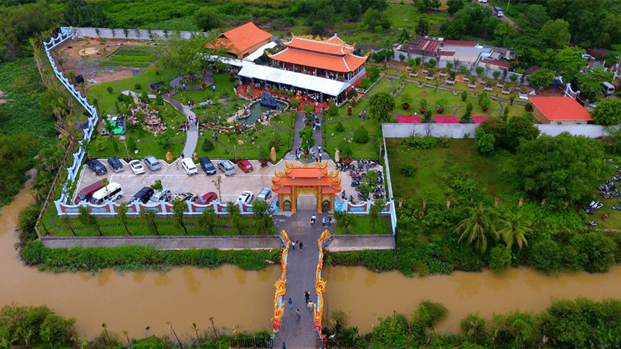 NS Ho&agrave;i Linh trở về Mỹ- Ảnh 2.