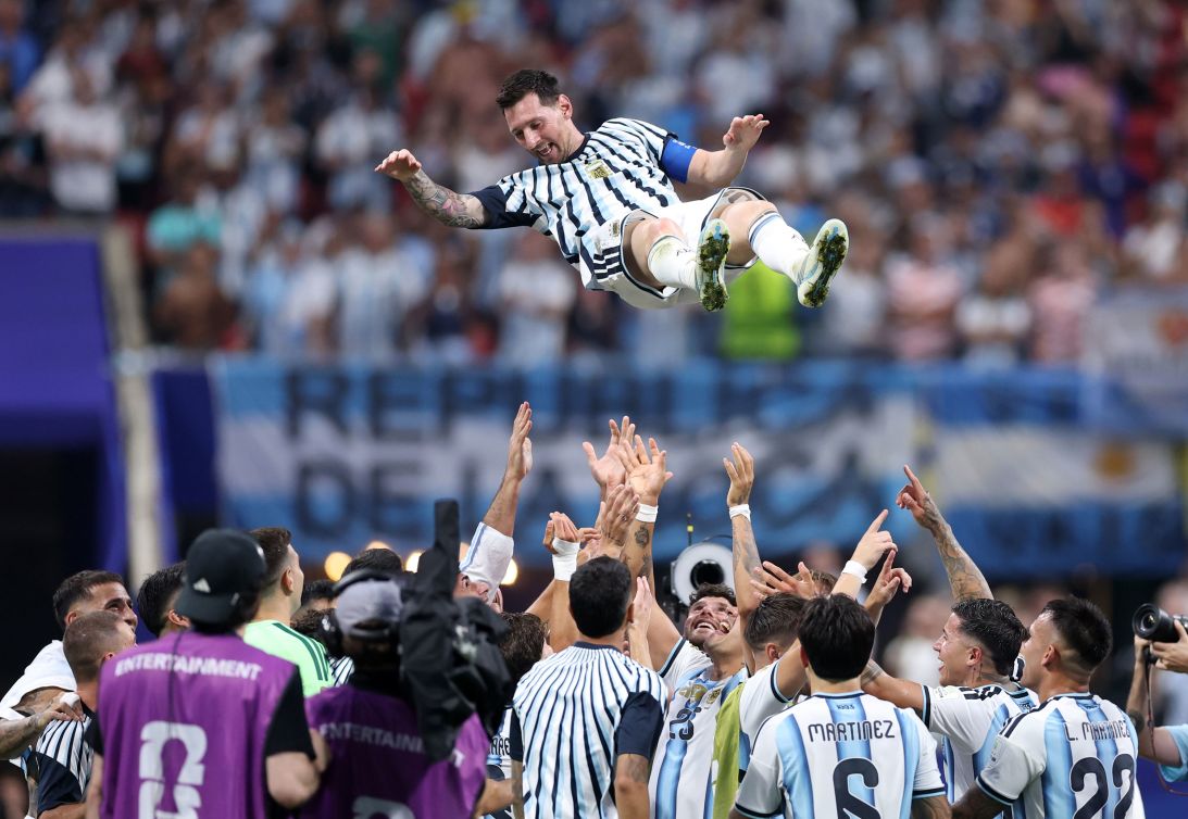 Messi và Djokovic ở tuổi 39: Khi hai "ông chú" bắt cả thế giới và đám trẻ phải ngước nhìn - Ảnh 4.