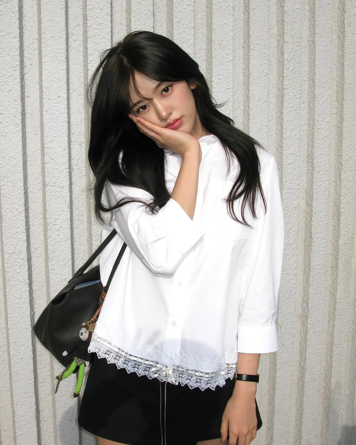 Mỹ nữ cứ nghi&ecirc;ng đầu l&agrave; "ăn tiền": Nhan sắc ngọt ng&agrave;o tan chảy, style đời thường si&ecirc;u h&uacute;t mắt - Ảnh 12.