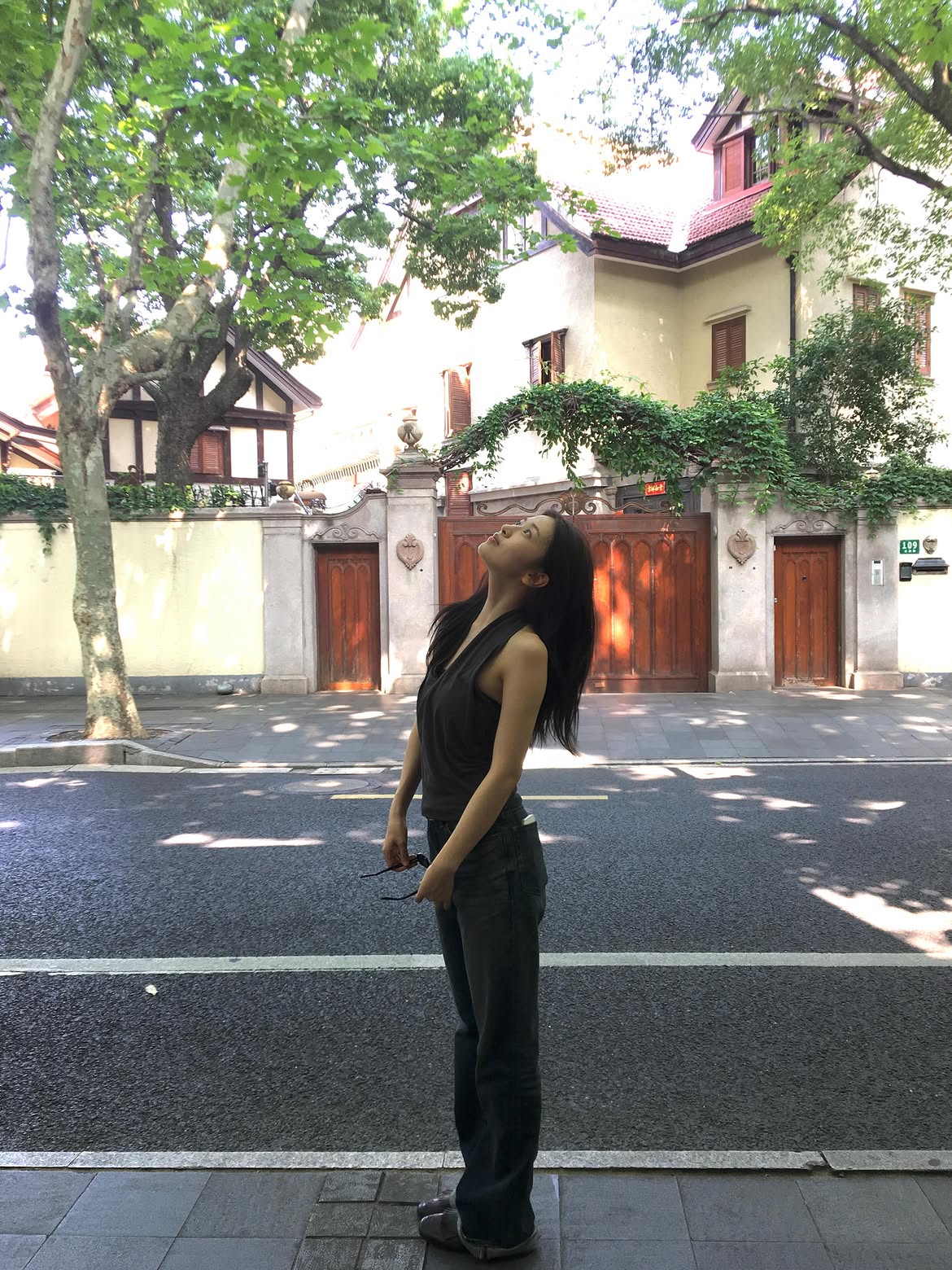 Mỹ nữ cứ nghi&ecirc;ng đầu l&agrave; "ăn tiền": Nhan sắc ngọt ng&agrave;o tan chảy, style đời thường si&ecirc;u h&uacute;t mắt - Ảnh 11.
