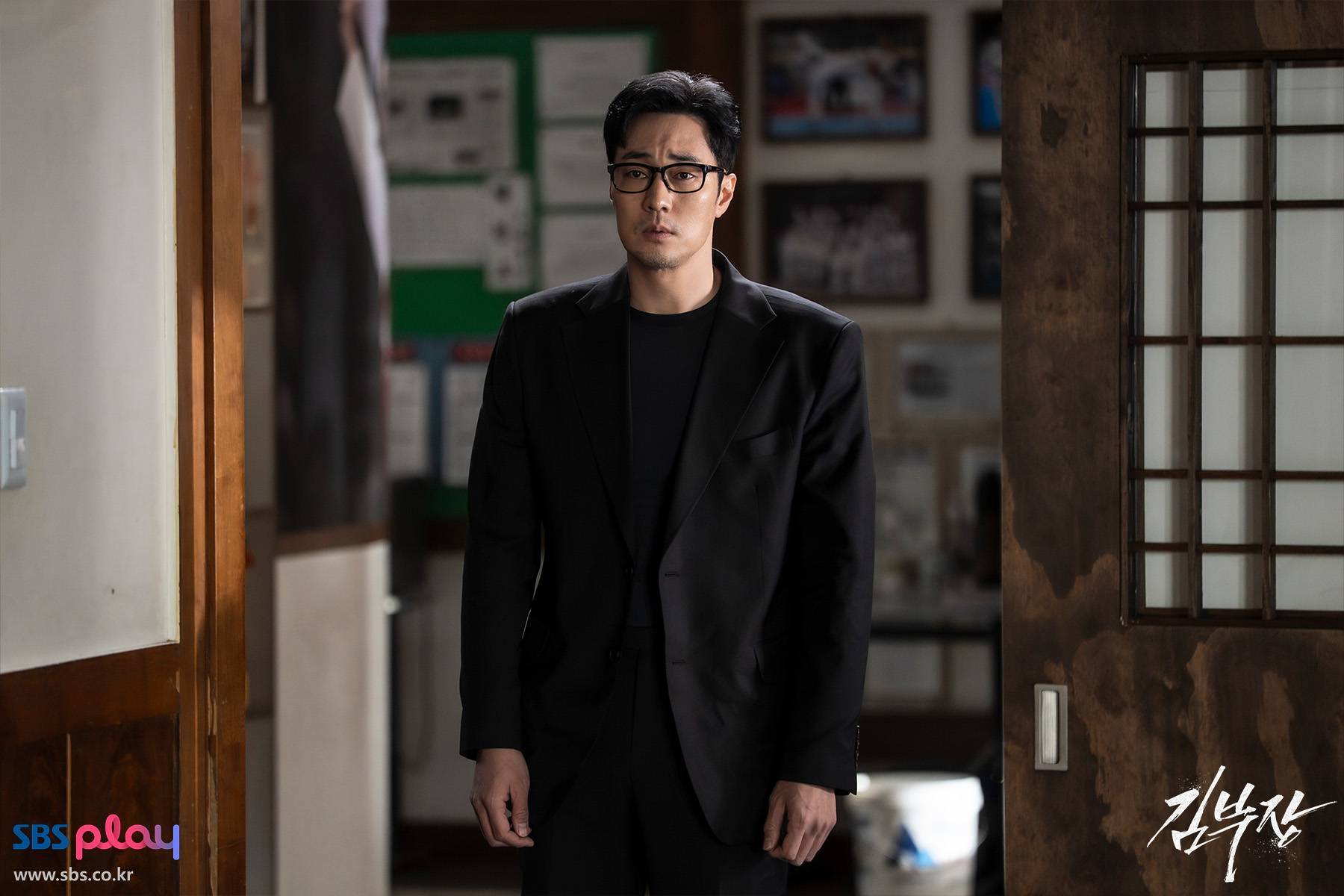 Agent Kim Reactivated: So Ji Sub tái xuất quá gắt, đấm phát nào ăn tiền phát đó- Ảnh 4.