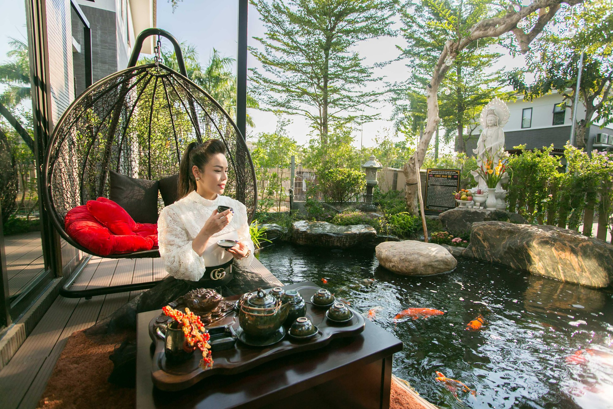 Nữ ca sĩ qu&ecirc; Thanh H&oacute;a gi&agrave;u "nứt đố đổ v&aacute;ch" nhờ b&aacute;n c&agrave; ph&ecirc;, hit chưa chắc thuộc nhưng nhắc t&ecirc;n ai cũng biết- Ảnh 7.