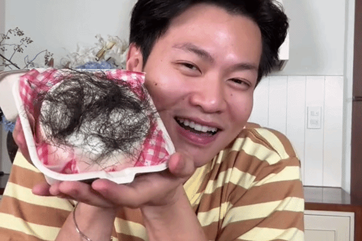B&aacute;nh kem phủ "t&oacute;c rối" g&acirc;y sốt tại Việt Nam: Nh&igrave;n như t&oacute;c thật nhưng ai cũng t&ograve; m&ograve; muốn thử - Ảnh 1.