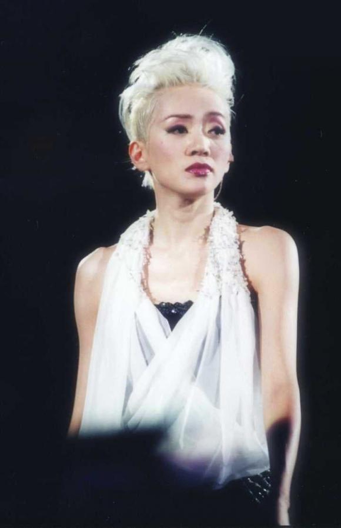 Diva nức tiếng showbiz tổ chức 8 đ&ecirc;m concert trước khi ra đi v&igrave; ung thư, cả đời nguyện kết h&ocirc;n với s&acirc;n khấu  - Ảnh 15.