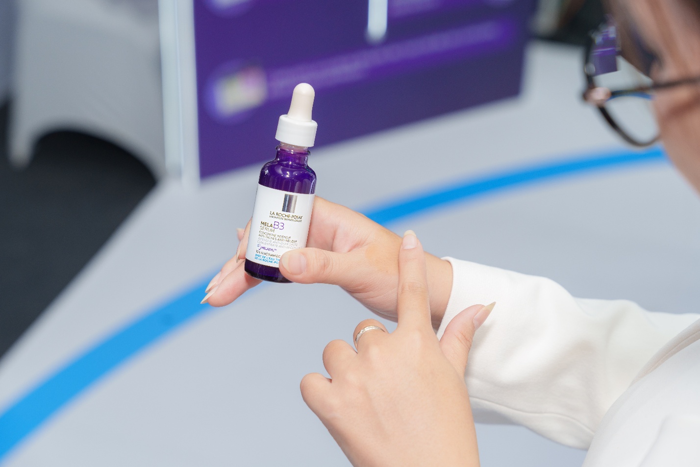 Bật mí serum giảm thâm nám hiệu quả và an toàn cho làn da Việt - Ảnh 1.