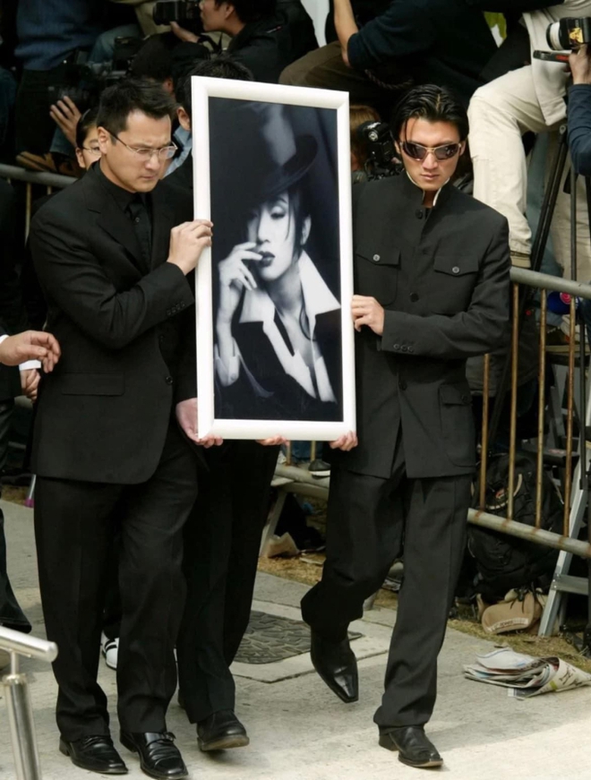 Diva nức tiếng showbiz tổ chức 8 đ&ecirc;m concert trước khi ra đi v&igrave; ung thư, cả đời nguyện kết h&ocirc;n với s&acirc;n khấu  - Ảnh 8.