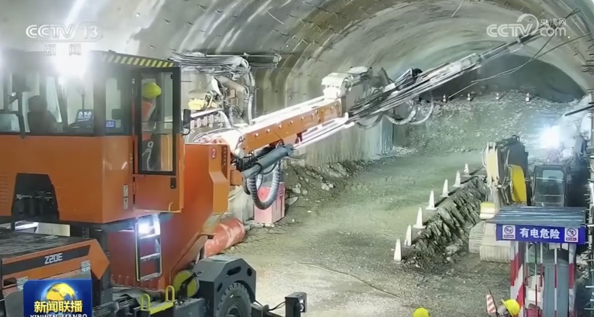 Ph&aacute;t hiện đứt g&atilde;y dưới si&ecirc;u đập lớn nhất thế giới của Trung Quốc - c&ocirc;ng suất gấp 3 lần đập Tam Hiệp: Chuy&ecirc;n gia cảnh b&aacute;o khẩn - Ảnh 1.