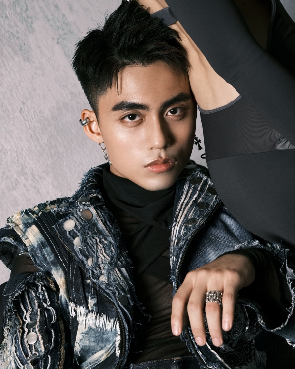Bản hit 127 triệu views thay đổi cuộc chơi nhạc Việt, đưa em trai sao hạng S Vbiz nổi tiếng cả nước- Ảnh 1.