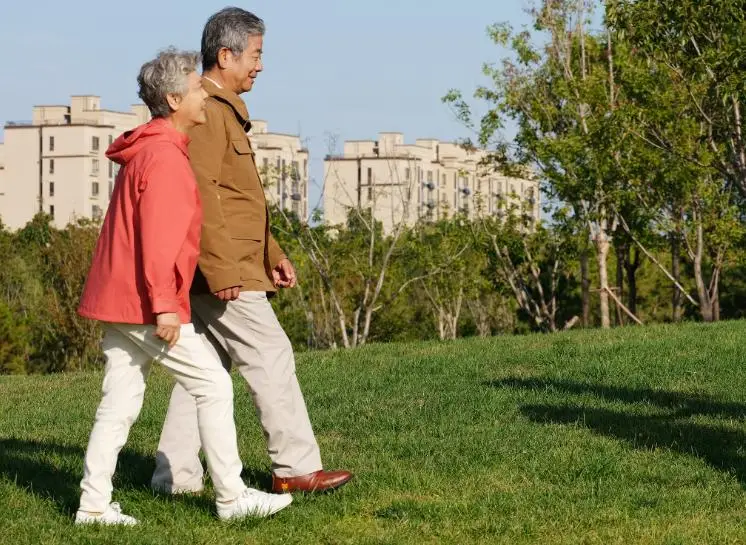 Kh&ocirc;ng phải đi bộ: Đ&acirc;y mới l&agrave; b&agrave;i tập gi&uacute;p ổn định đường huyết m&agrave; nhiều người tr&ecirc;n 40 tuổi đang bỏ qua- Ảnh 1.