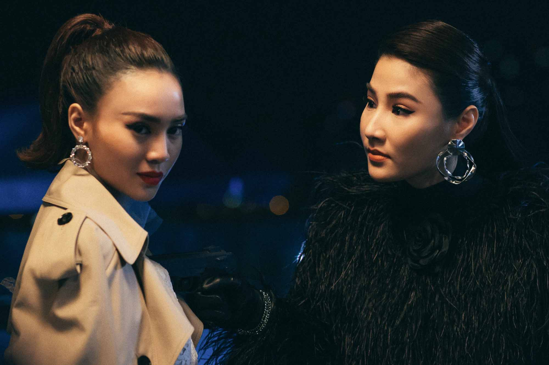 Những h&igrave;nh ảnh kh&ocirc;ng bao giờ được l&ecirc;n s&oacute;ng của Ninh Dương Lan Ngọc v&agrave; Diễm My 9x- Ảnh 3.