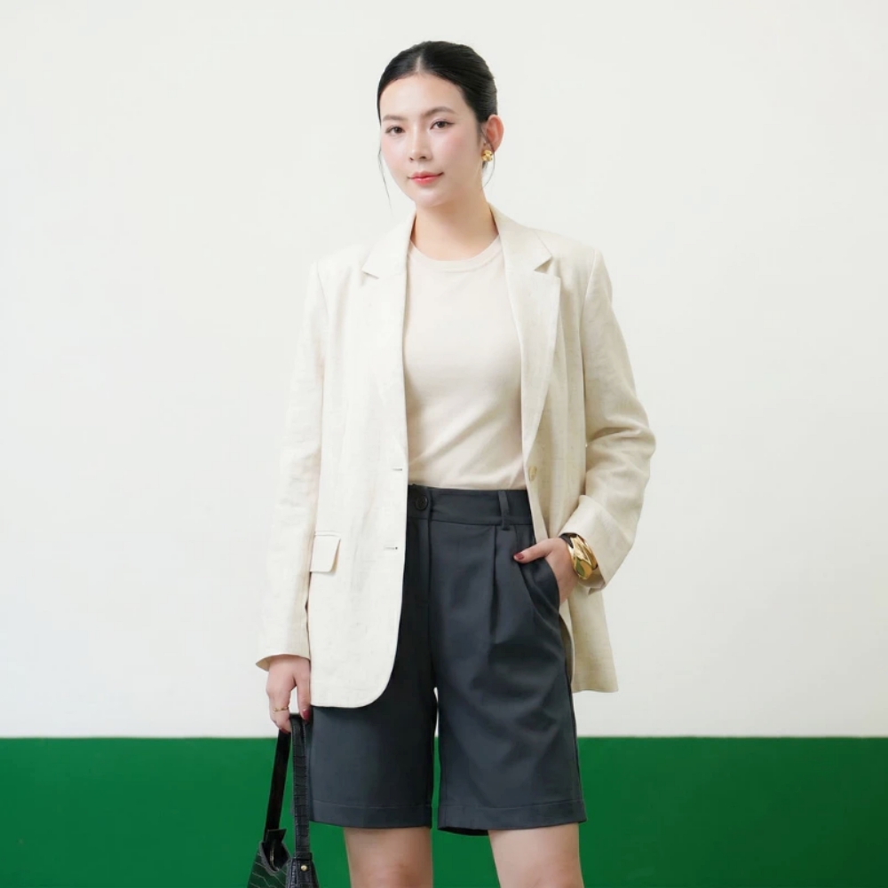 Quần short lửng và công thức phối đồ chuẩn "old money" cho phụ nữ hiện đại - Ảnh 14.