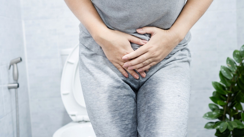 Tiểu đ&ecirc;m kh&ocirc;ng đ&aacute;ng sợ, đ&aacute;ng sợ l&agrave; khi xuất hiện k&egrave;m 4 dấu hiệu n&agrave;y- Ảnh 1.
