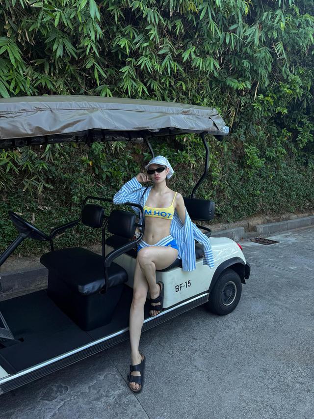 Ph&uacute; b&agrave; Vbiz l&agrave;m vợ đại gia dệt may: Diện bikini chưa tr&ugrave;ng bộ n&agrave;o, body U40 cho&aacute;ng ngợp lu mờ phong cảnh- Ảnh 8.