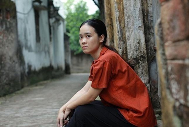 Kh&ocirc;ng ai nhận ra &ldquo;con g&aacute;i Trương Ngọc &Aacute;nh&rdquo;: Visual hao hao Đ&ocirc;ng Nhi v&agrave; Lan Ngọc, 10 điểm từ mặt đến d&aacute;ng- Ảnh 8.