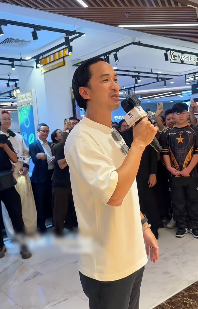 Louis Nguyễn trong lần xuất hiện mới nhất: Diện mạo 43 tuổi của chồng Tăng Thanh Hà ra sao?- Ảnh 1.