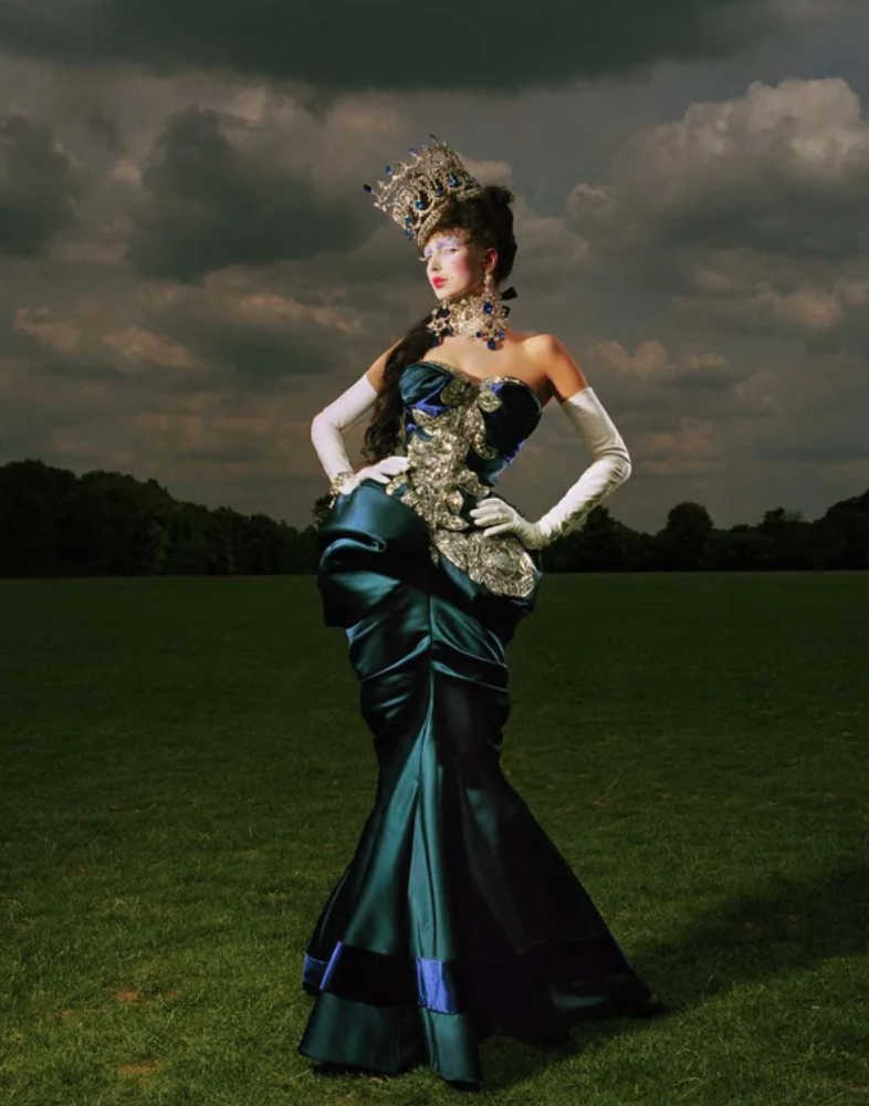Met Gala 2027 chọn đ&uacute;ng "&ocirc;ng ho&agrave;ng drama" để t&ocirc;n vinh: MXH lập tức dự đo&aacute;n một m&ugrave;a đi&ecirc;n rồ chưa từng c&oacute;- Ảnh 8.
