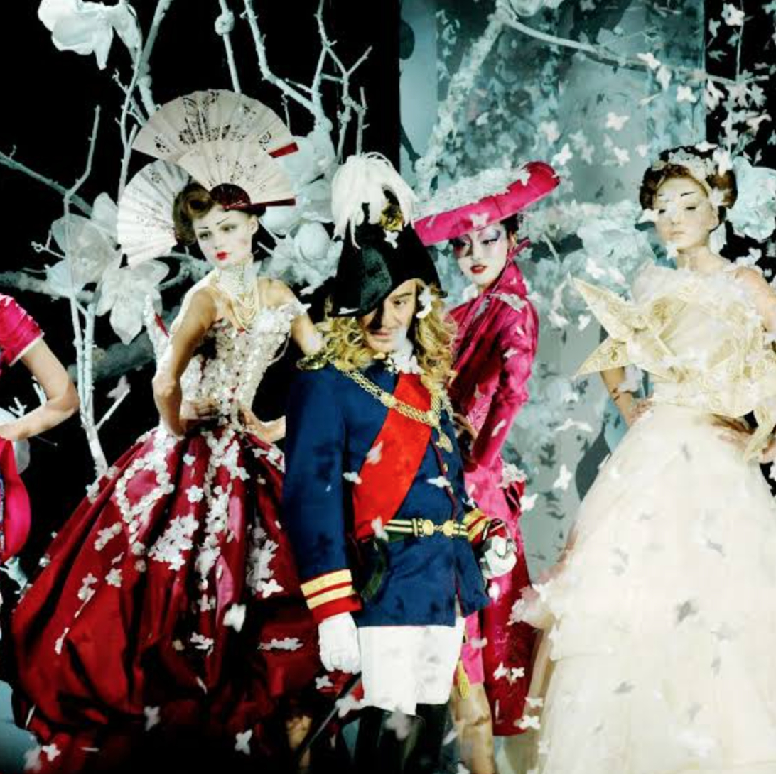 Met Gala 2027 chọn đ&uacute;ng "&ocirc;ng ho&agrave;ng drama" để t&ocirc;n vinh: MXH lập tức dự đo&aacute;n một m&ugrave;a đi&ecirc;n rồ chưa từng c&oacute;- Ảnh 17.