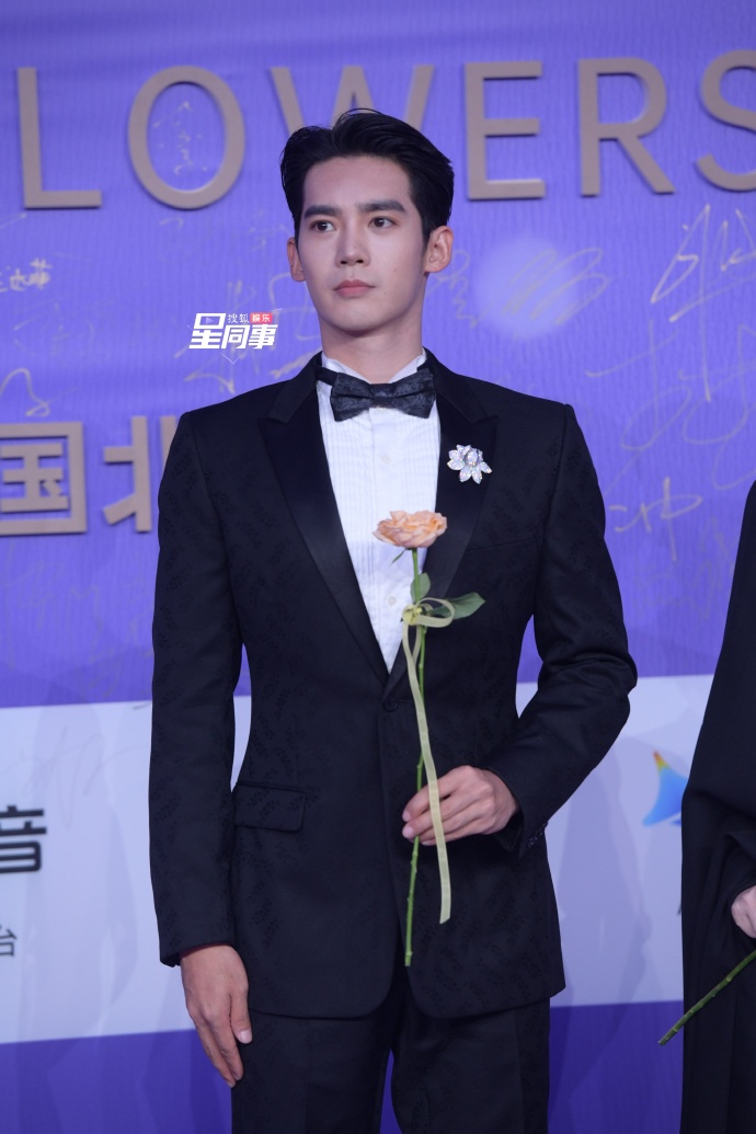 Dương Mịch lộng lẫy át vía Lưu Thi Thi, Dương Tử visual không ai tin nổi tại lễ trao giải Bách Hoa- Ảnh 15.