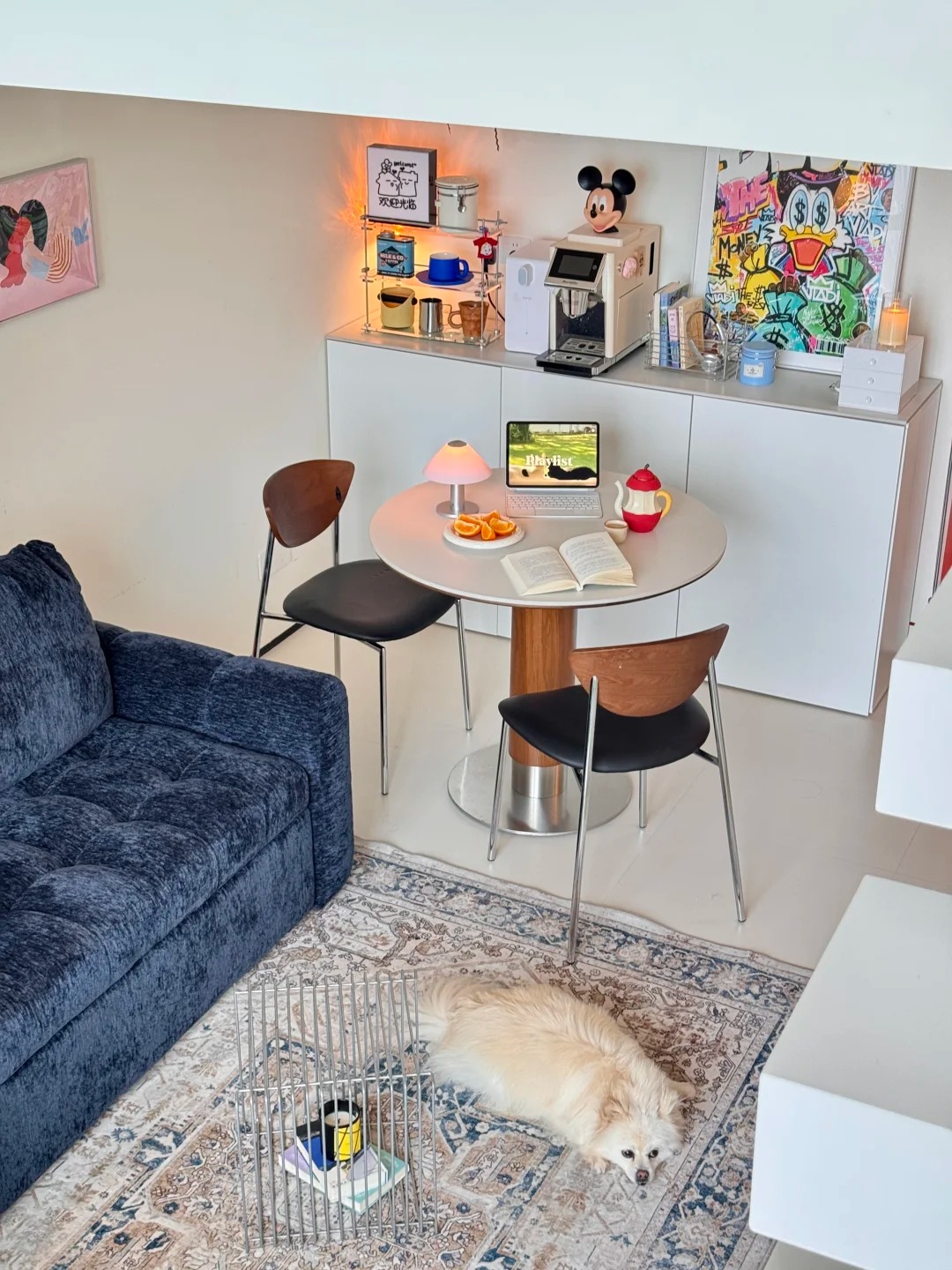 30 tuổi, mua được nh&agrave; 30m2 v&agrave; ở với 2 con m&egrave;o: "Thế l&agrave; đủ sống cả đời" - Ảnh 3.