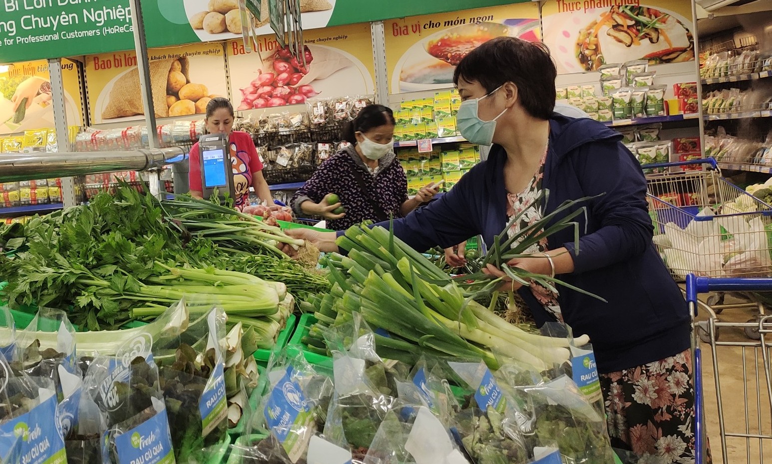 Những loại rau mua về kh&ocirc;ng cần rửa lại: Th&igrave; ra nhiều người kh&ocirc;ng hề biết - Ảnh 1.